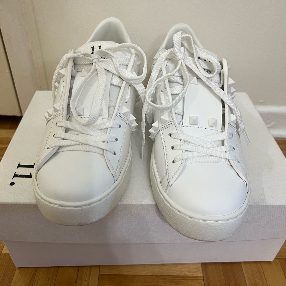 Valentino rockstud sneakers